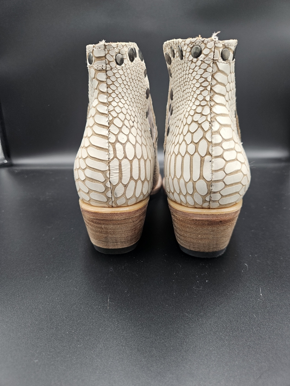 Freebird Mandy Studded Snakeskin Leather Ankle Boots Size 9 Western NWOT - Picture 6 of 9